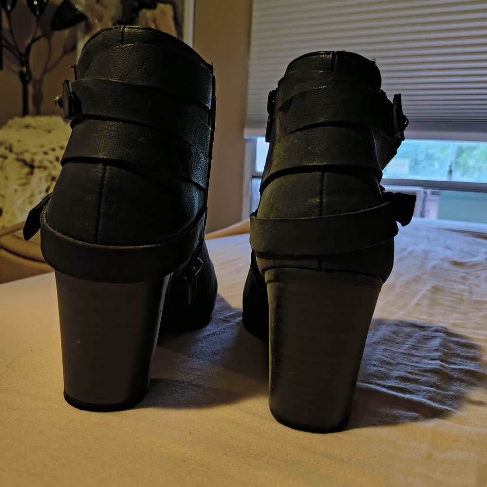 Cato Black Heeled Boots with Chunky Heel